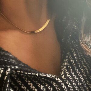 Gold snake chain short necklace